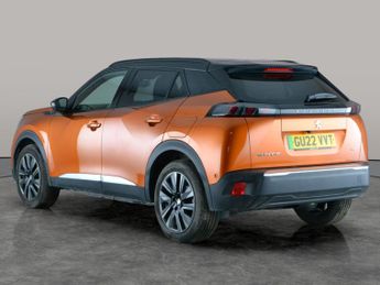 Peugeot E-2008 50kWh GT Premium (136 ps) - REVERSE CAM - ALCANTARA - NAV