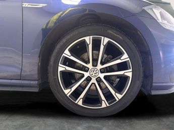 Volkswagen Golf 2.0 TDI R-Line DSG (150 ps) - PADDLE SHIFT - PARK SENSORS - AIR 