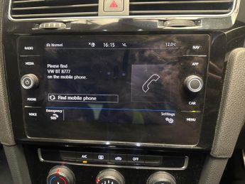 Volkswagen Golf 2.0 TDI R-Line DSG (150 ps) - PADDLE SHIFT - PARK SENSORS - AIR 