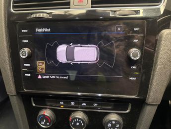 Volkswagen Golf 2.0 TDI R-Line DSG (150 ps) - PADDLE SHIFT - PARK SENSORS - AIR 