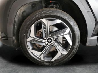 Hyundai Tucson 1.6 h T-GDi 13.8kWh Premium Plug-in 4WD (265 ps) - HEATED SEATS