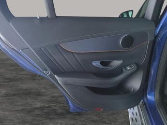 Mercedes-Benz EQC EQC 400 80kWh AMG Line (Premium) 4MATIC (408 ps) - REVERSE CAM -