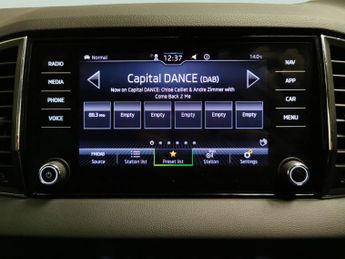 Skoda Karoq 1.5 TSI ACT SE L DSG (150 ps) - SMARTLINK - REVERSE CAM - NAV