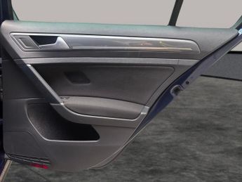 Volkswagen Golf 2.0 TDI R-Line DSG (150 ps) - PADDLE SHIFT - PARK SENSORS - AIR 