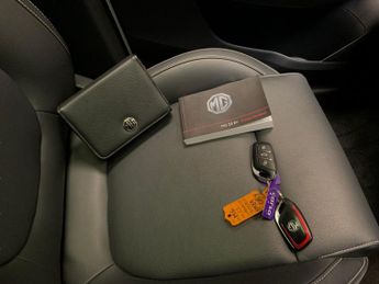 MG MG ZS 44.5kWh Exclusive (143 ps) - HEATED SEATS - NAV - BLIND SPOT ASS