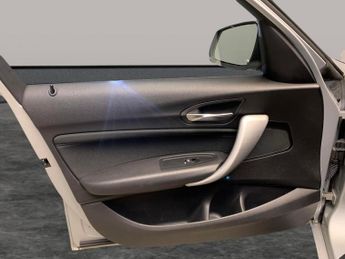 BMW 1 Series 1.5 118i GPF Sport (136 ps) - 17IN ALLOYS - NAV - PERFORMANCE CO