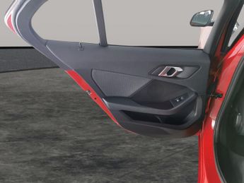 BMW 1 Series 1.5 118i SE DCT (140 ps) - KEYLESS ENTRY - LED - NAV