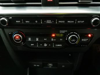 Kia Niro 64kWh 3 (201 bhp) - REVERSE CAM - NAV - HEATED LEATHER