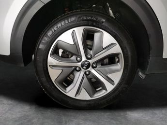 Kia Niro 64kWh 3 (201 bhp) - REVERSE CAM - NAV - HEATED LEATHER