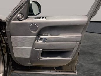 Land Rover Range Rover Sport 2.0 P400e 13.1kWh HSE Dynamic Black Plug-in 4WD (404 ps) - MERID