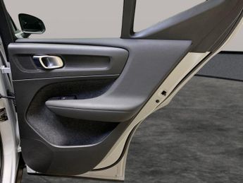 Volvo XC40 Recharge Twin 78kWh Ultimate AWD (408 ps) - SURROUND VIEW - KEYL