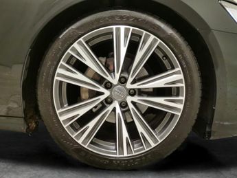 Audi A6 Saloon 2.0 TDI 40 S line S Tronic (204 ps) - HEATED SEATS - LANE DEPART