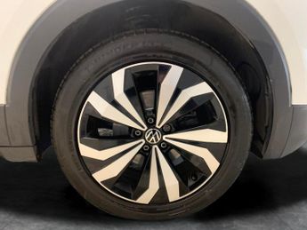 Volkswagen T-cross 1.0 TSI Black Edition DSG (110 ps) - AIR CON - DAB - PRIVACY GLA