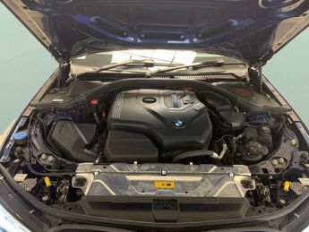 BMW 3 Series 2.0 330e 12kWh Sport Pro Plug-in (292 ps) - ACOUSTIC GLAZING