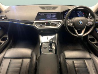 BMW 3 Series 2.0 330e 12kWh Sport Pro Plug-in (292 ps) - ACOUSTIC GLAZING