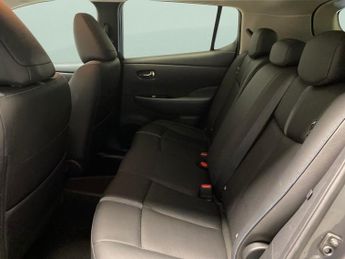 Nissan Leaf 40kWh Tekna (150 ps) - BLIND SPOT ASSIST - LANE DEPARTURE  - CRU