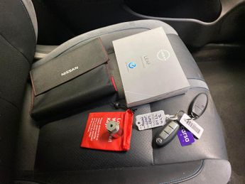 Nissan Leaf 40kWh Tekna (150 ps) - BLIND SPOT ASSIST - LANE DEPARTURE  - CRU