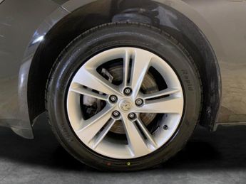 Vauxhall Insignia 1.5 Turbo D SE Nav Grand Sport (122 ps) - CRUISE - CLIMATE CONTR
