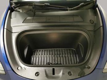 Tesla Model Y (Dual Motor) Long Range 4WDE (384 bhp) - HEATED STEERING