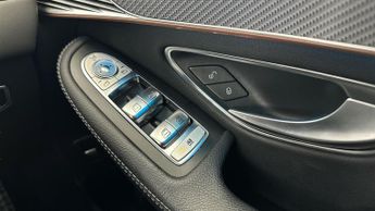 Mercedes-Benz EQC EQC 400 80kWh AMG Line 4MATIC (408 ps) - HEATED LEATHER - COMFOR