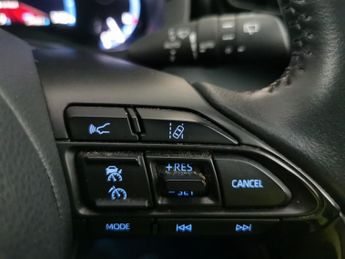 Toyota Yaris Cross 1.5 VVT-h Dynamic E-CVT AWD (116 ps) - REVERSE CAM - NAV