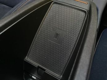 Cupra Born e-Boost 77kWh V3 (4 Seat) (230 ps) - WIRELESS CHARGER - CLIMATE 