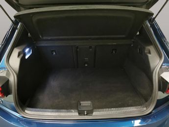 Cupra Born e-Boost 77kWh V3 (4 Seat) (230 ps) - WIRELESS CHARGER - CLIMATE 