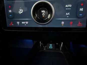 Ford Mustang Mach-e Standard Range 70kWh Automatic AWD (269 ps) - REVERSE CAM - NAV