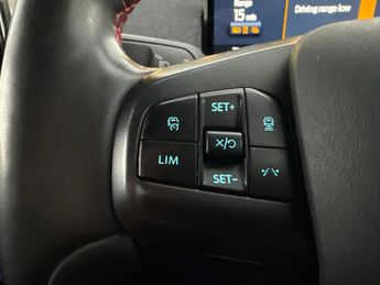 Ford Mustang Mach-e Standard Range 70kWh Automatic AWD (269 ps) - REVERSE CAM - NAV