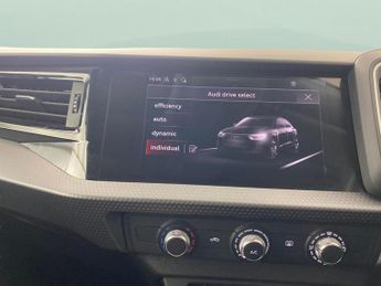 Audi A1 1.0 TFSI 30 Sport Sportback S Tronic (110 ps) - CRUISE - DRIVING