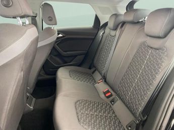 Audi A1 1.0 TFSI 30 Sport Sportback S Tronic (110 ps) - CRUISE - DRIVING