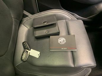 MG MG ZS 44.5kWh Exclusive (143 ps) - HEATED SEATS - NAV - BLIND SPOT ASS