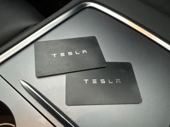 Tesla Model Y (Dual Motor) Long Range 4WDE (384 bhp) - REVERSE CAM - NAV - LEA