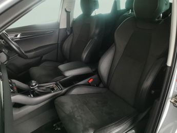 Skoda Karoq 1.5 TSI ACT SE L DSG (150 ps) - SMARTLINK - REVERSE CAM - NAV