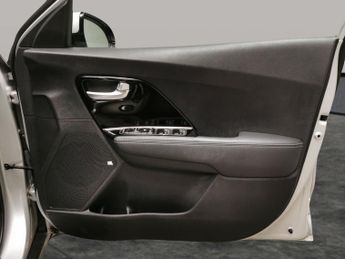 Kia Niro 64kWh 4 (201 bhp) - HEATED STEERING - LANE DEPARTURE  - HEAT PUM