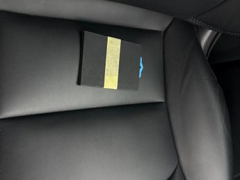 Tesla Model Y (Dual Motor) Long Range 4WDE (384 bhp) - REVERSE CAM - NAV - LEA