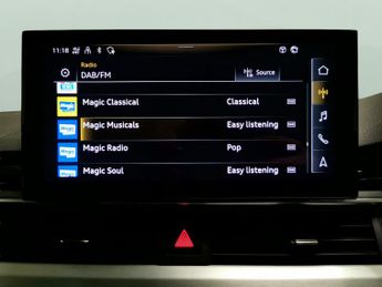 Audi A4 2.0 TDI 35 S line S Tronic (163 ps) - ELECTRIC SEATS - BLUETOOTH