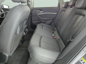 Audi e-tron 55 quattro 95kWh (408 ps) - ADJUSTABLE SUSPENSION - LANE DEPARTU