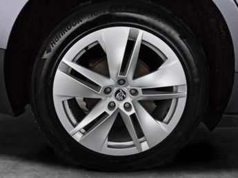 Skoda Enyaq 62kWh 60 (DC120kW) (179 ps) - SMARTLINK - NAV - WIFI