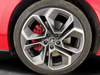 Skoda Octavia 2.0 TSI vRS DSG (245 ps) - SMARTLINK - HEATED SEATS - BLUETOOTH