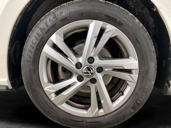 Volkswagen Polo 1.0 TSI R-Line DSG (95 ps) - DIGITAL DASH - PADDLE SHIFT - PARK 