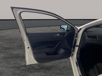 Volkswagen Polo 1.0 TSI R-Line DSG (95 ps) - DIGITAL DASH - PADDLE SHIFT - PARK 