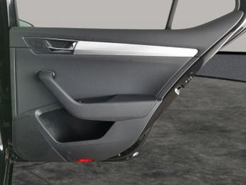 Skoda Superb 2.0 TDI SE DSG (150 ps) - PARK SENSORS - CLIMATE CONTROL - DIGIT