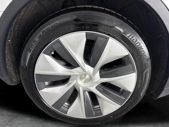 Tesla Model Y SUV RWD (346 ps) - LED - REVERSE CAM - NAV