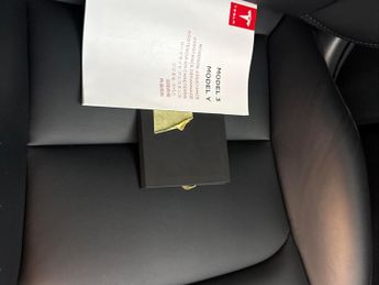 Tesla Model Y SUV RWD (346 ps) - LED - REVERSE CAM - NAV