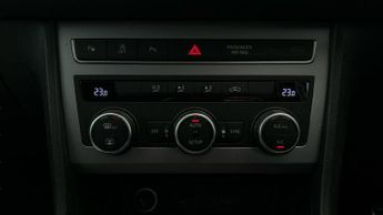 Seat Ateca 1.5 TSI EVO FR DSG (150 ps) - NAV - CRUISE - PARK SENSORS