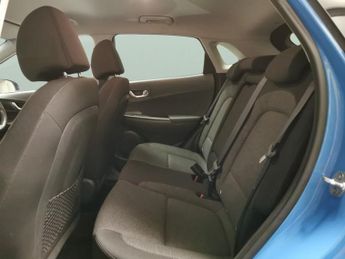 Hyundai Kona 39kWh Premium (10.5kW Charger) (136 ps) - HEATED SEATS - HEATED 