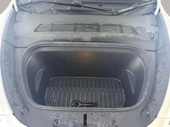 Tesla Model Y SUV RWD (346 ps) - LED - REVERSE CAM - NAV