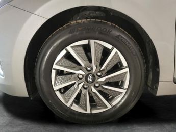 Hyundai Ioniq 38.3kWh Premium (136 ps) - LED - REVERSE CAM - NAV