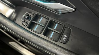 Jaguar E-pace 2.0 D180 R-Dynamic S AWD (180 ps) - PADDLE SHIFT - SPEED LIMIT R